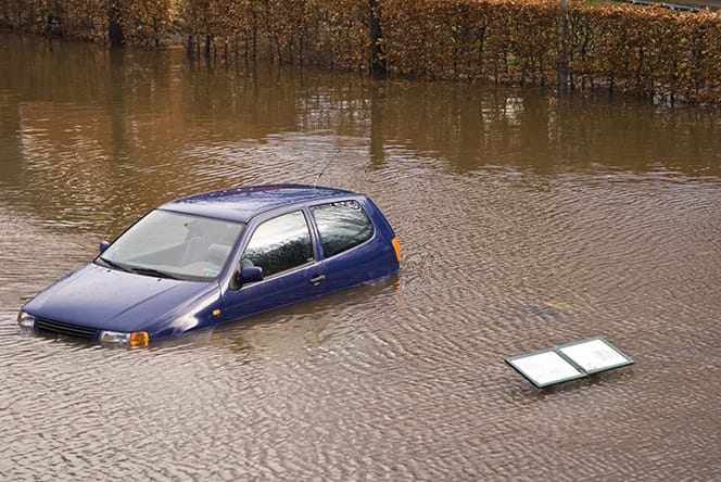 車が水没したら走行できる 対処法や保険適用の有無を調べてみた みらいのねだん Ja共済